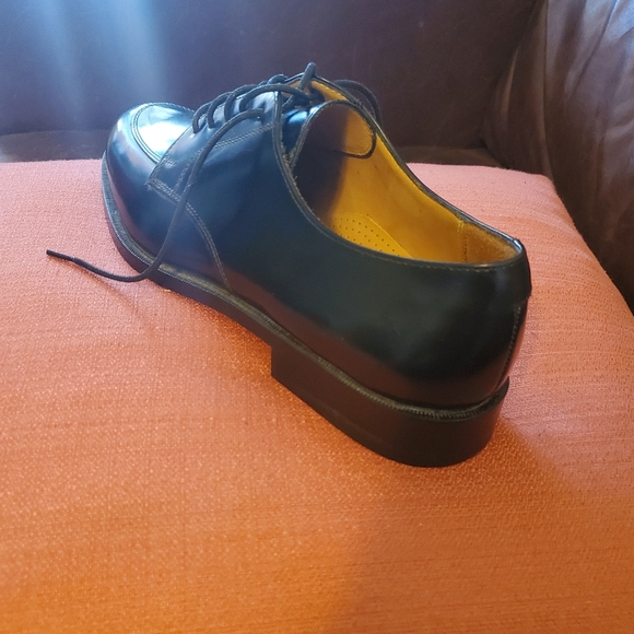 Cole Haan OxFords size 9